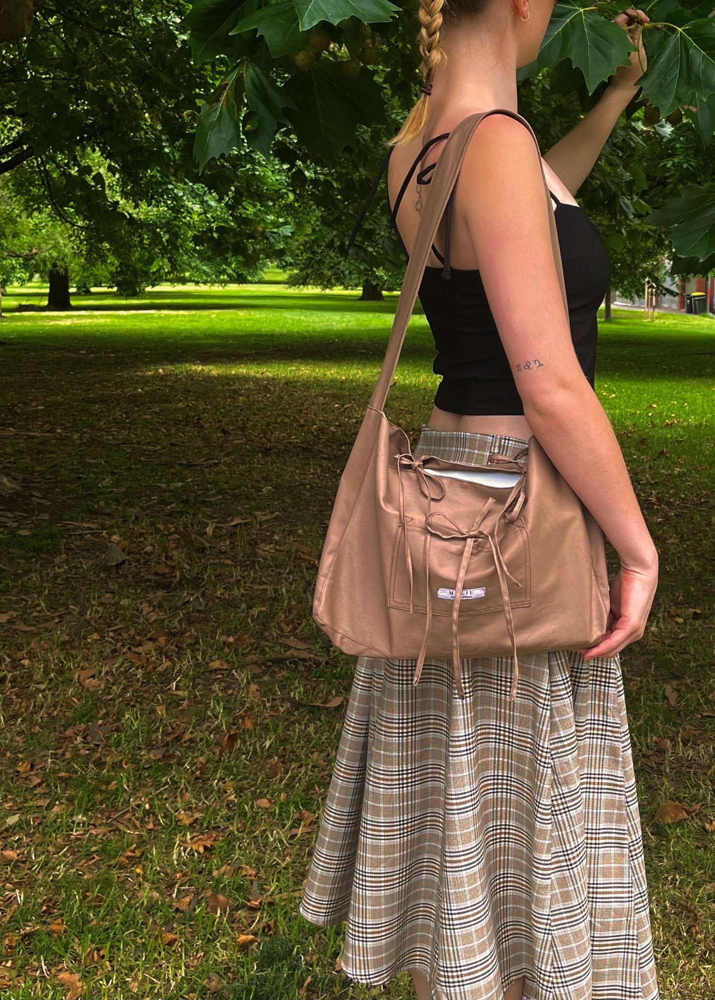 Layla Tote Bag in Tan